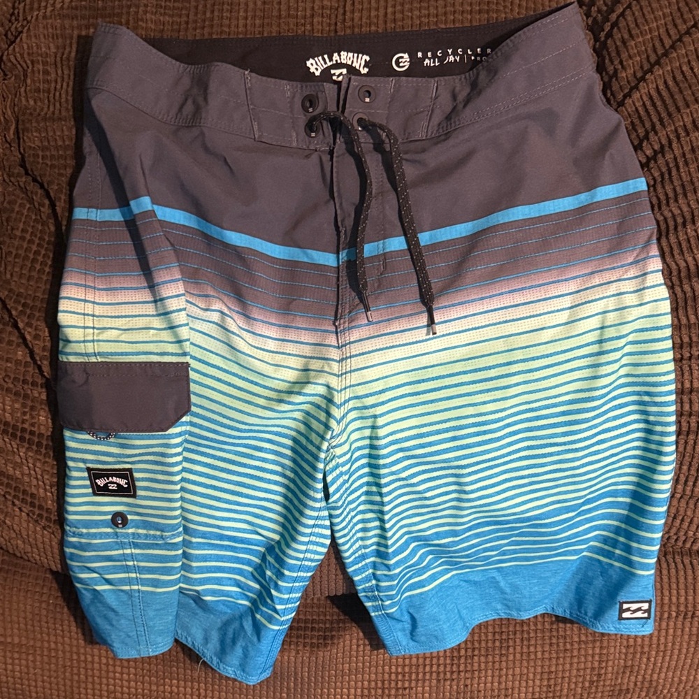 Billabong Boys Blue and Gray Striped Board Shorts (size 27, 8-10)
